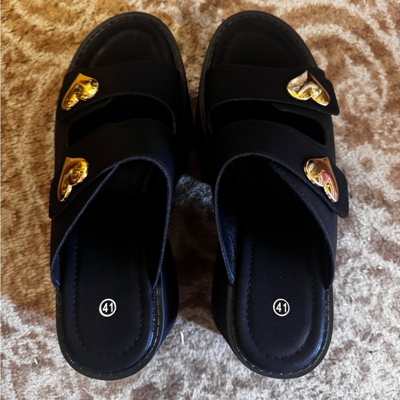 Gold heart logo platform mules chunky sandals - Picture 7 of 8